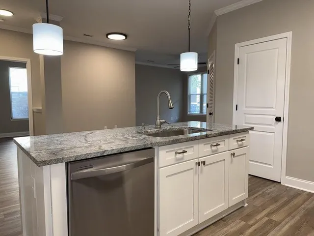 $2,275 | 300 Bucksley Lane, Unit 106, Charleston, SC 29492