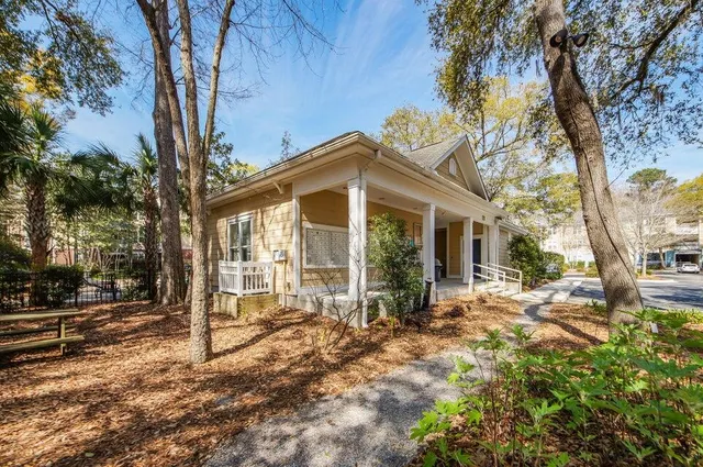 $2,275 | 300 Bucksley Lane, Unit 106, Charleston, SC 29492