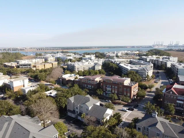 $2,275 | 300 Bucksley Lane, Unit 106, Charleston, SC 29492