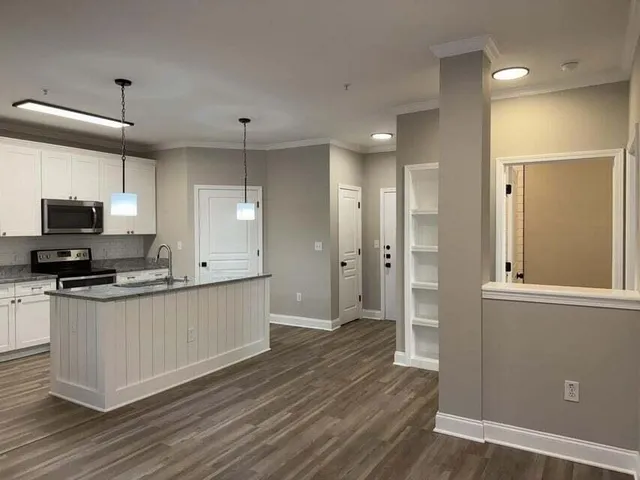 $2,275 | 300 Bucksley Lane, Unit 106, Charleston, SC 29492