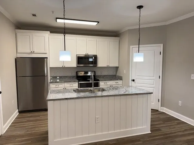 $2,275 | 300 Bucksley Lane, Unit 106, Charleston, SC 29492