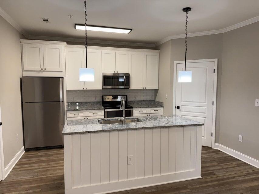 300 Bucksley Lane, Unit 106 Charleston, SC 29492 - Photo 8 of 47 20250207181231325687000000-o