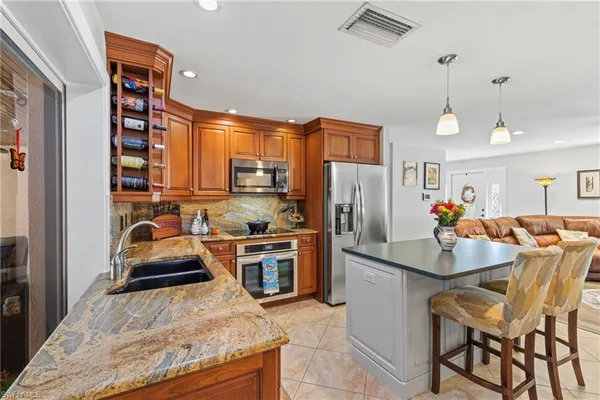 $749,900 | 2569 Outrigger Lane, Naples, FL 34104