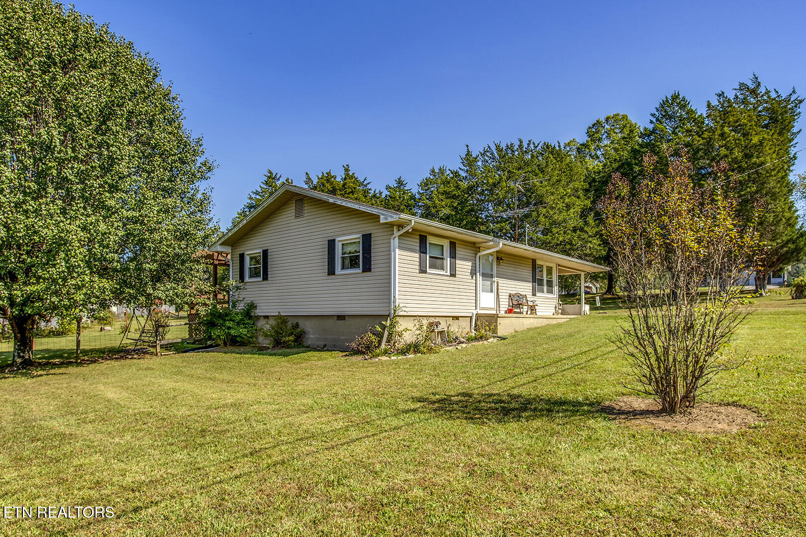 118 Cedar Drive Southeast Decatur, TN 37322 - Photo 3 of 36 03_CedarCircle_118_FrontLeft