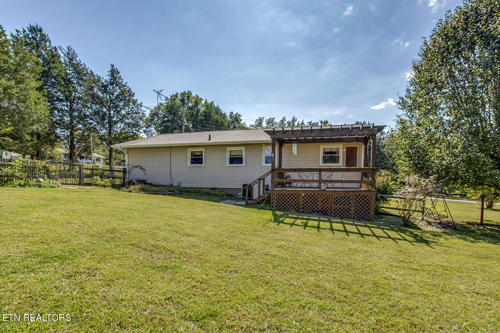 118 Cedar Drive Southeast Decatur, TN 37322 - Photo 32 of 36 32_CedarCircle_118_Back