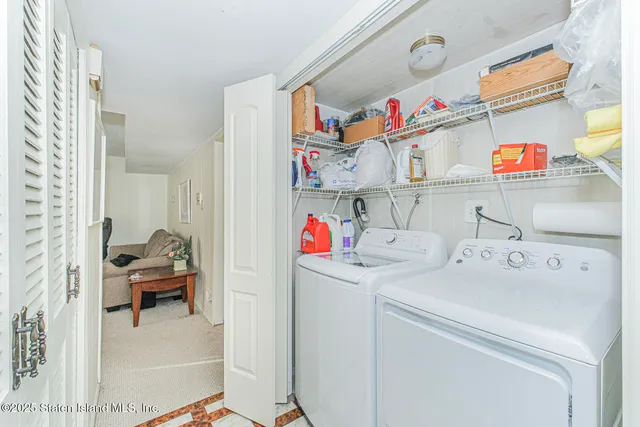 $995,000 | 16 Bowling Green Place | Bulls Head