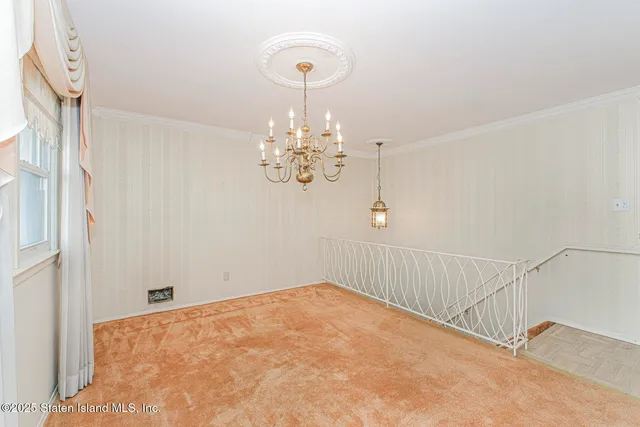 $995,000 | 16 Bowling Green Place | Bulls Head