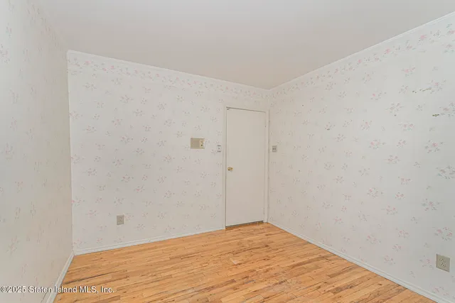 $995,000 | 16 Bowling Green Place | Bulls Head