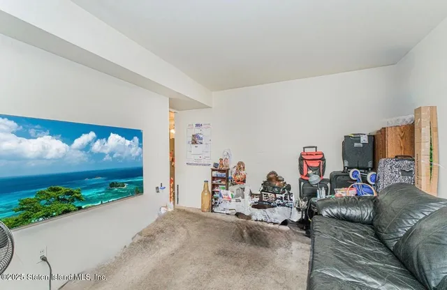 $995,000 | 16 Bowling Green Place | Bulls Head