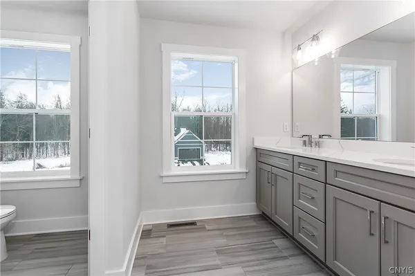 $645,000 | Undisclosed Address, Onondaga, NY 13215