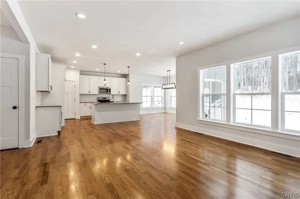 $645,000 | Undisclosed Address, Onondaga, NY 13215