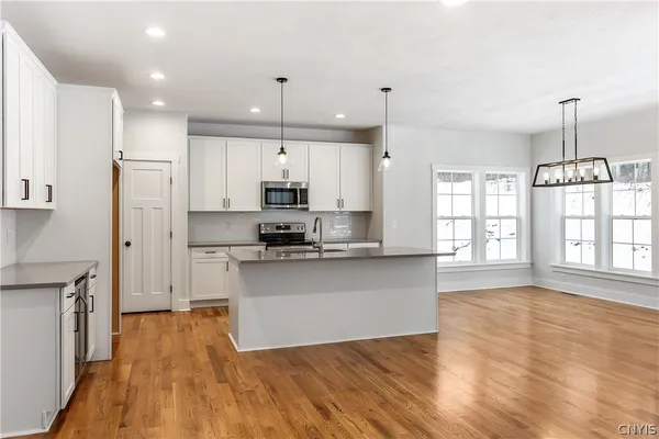 $645,000 | Undisclosed Address, Onondaga, NY 13215