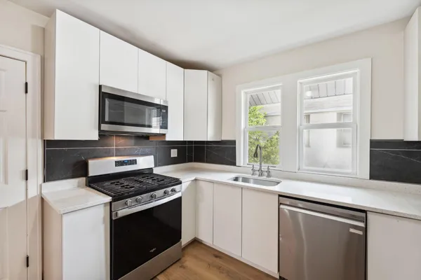 $529,900 | 987 Dayton Avenue, St. Paul, MN 55104
