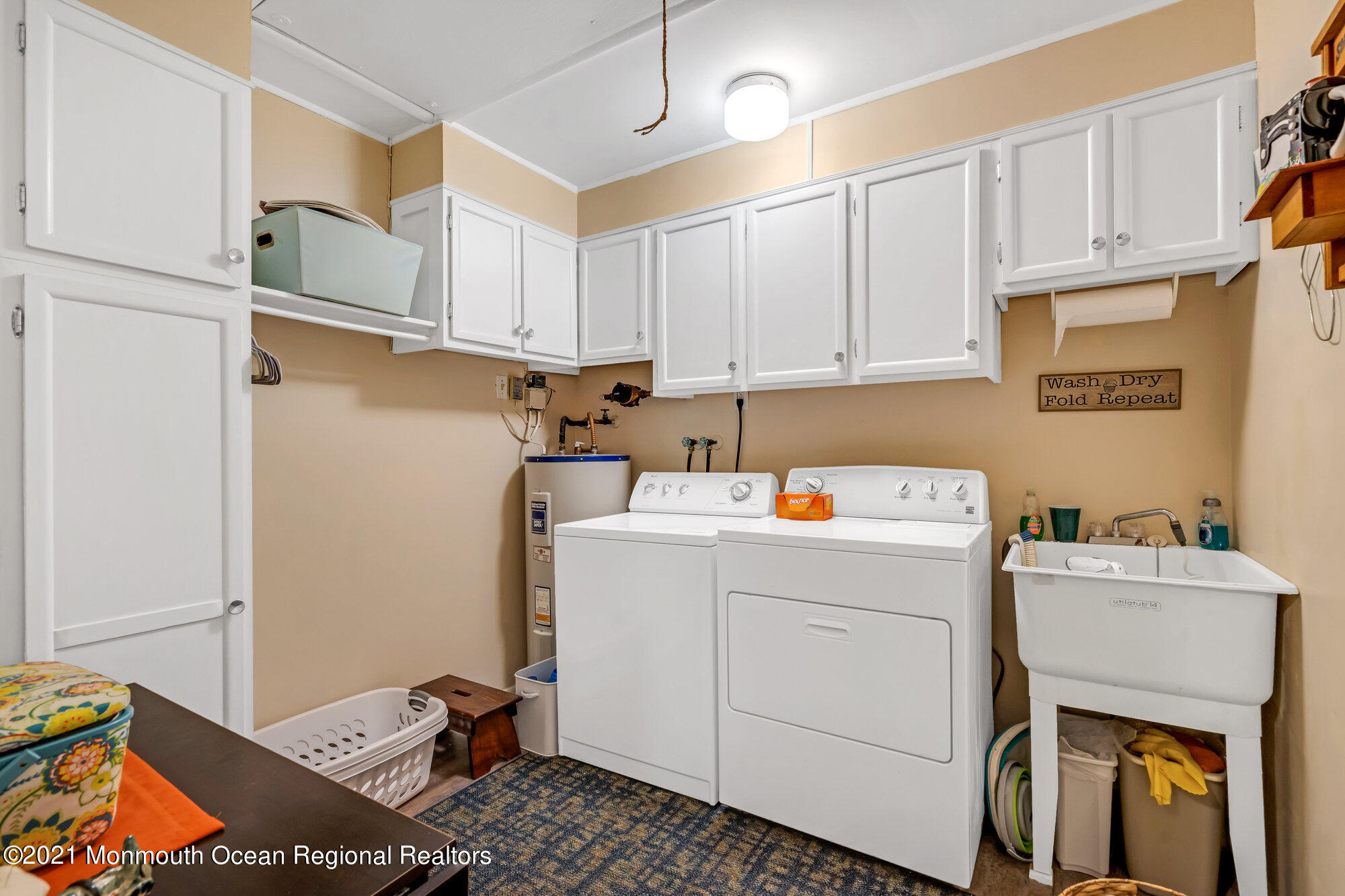 29 A Sunset Road, Unit A Whiting, NJ 08759 - Photo 29 of 40 a utility room with dryer and washer