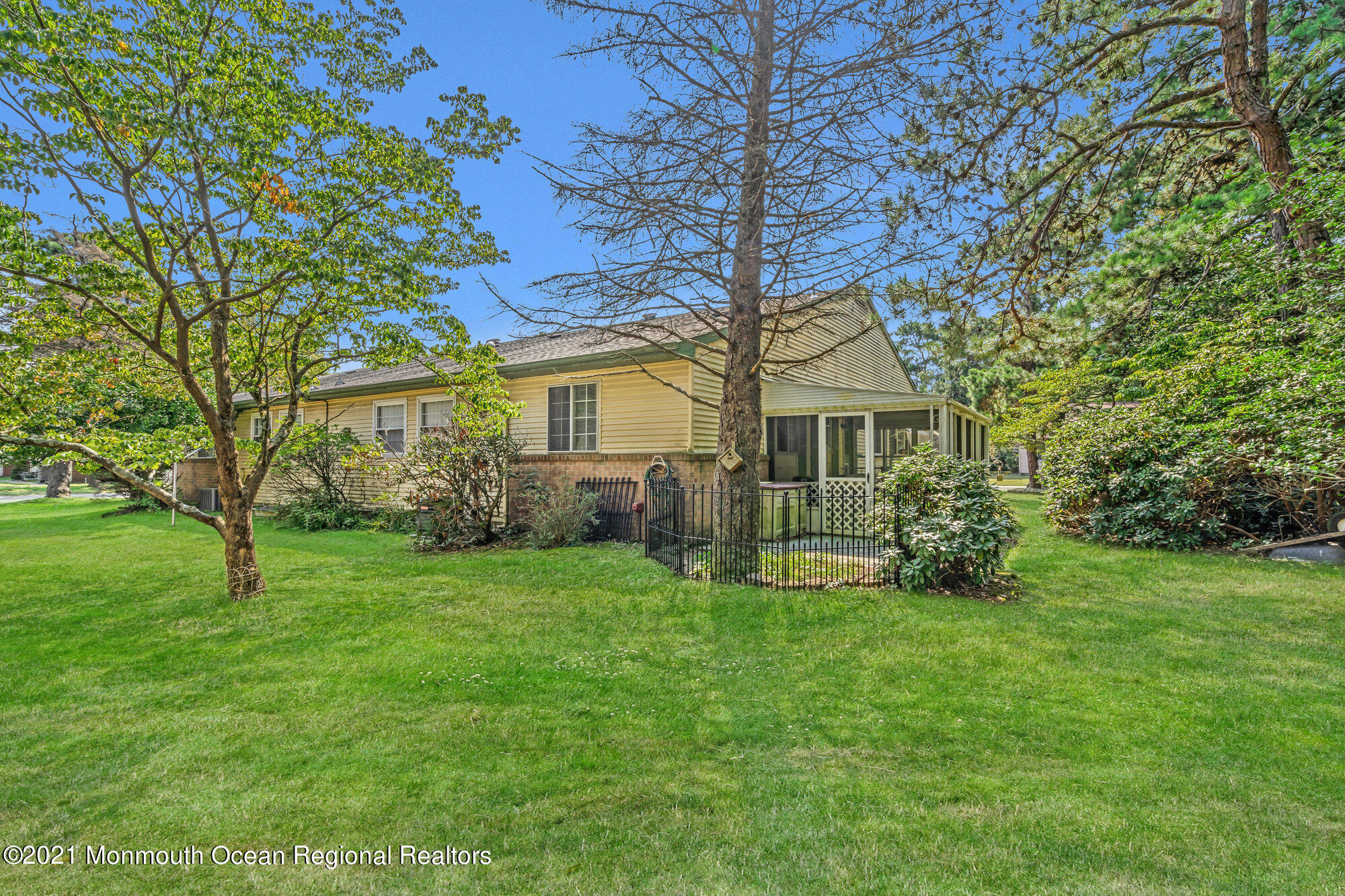 29 A Sunset Road, Unit A Whiting, NJ 08759 - Photo 38 of 40 a view of a house with a yard