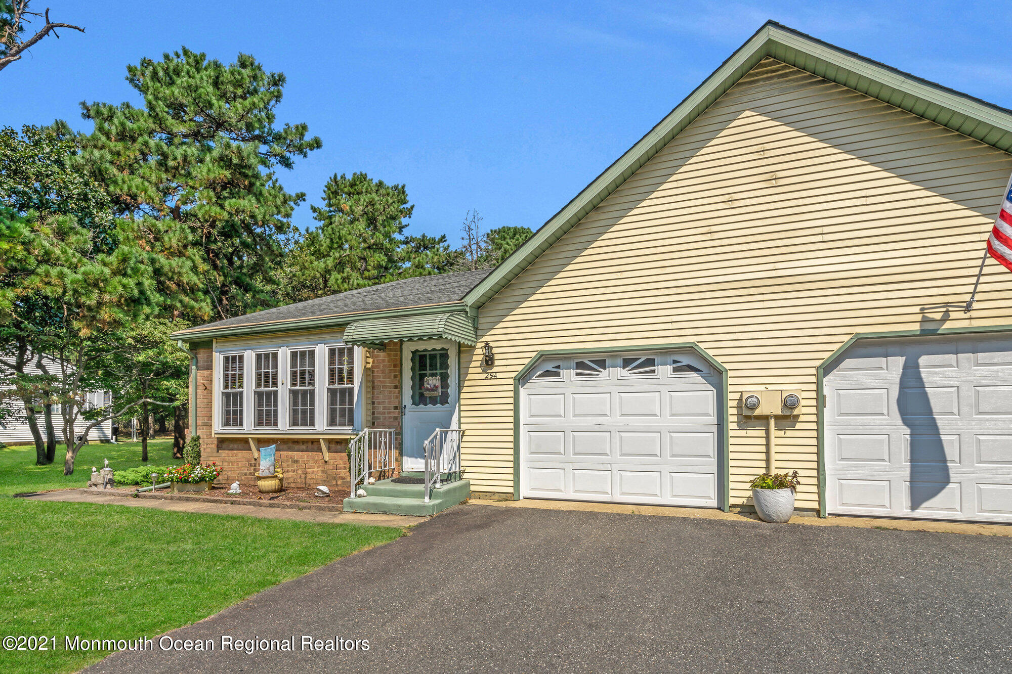 29 A Sunset Road, Unit A Whiting, NJ 08759 - Photo 6 of 40 front view of a house with a yard