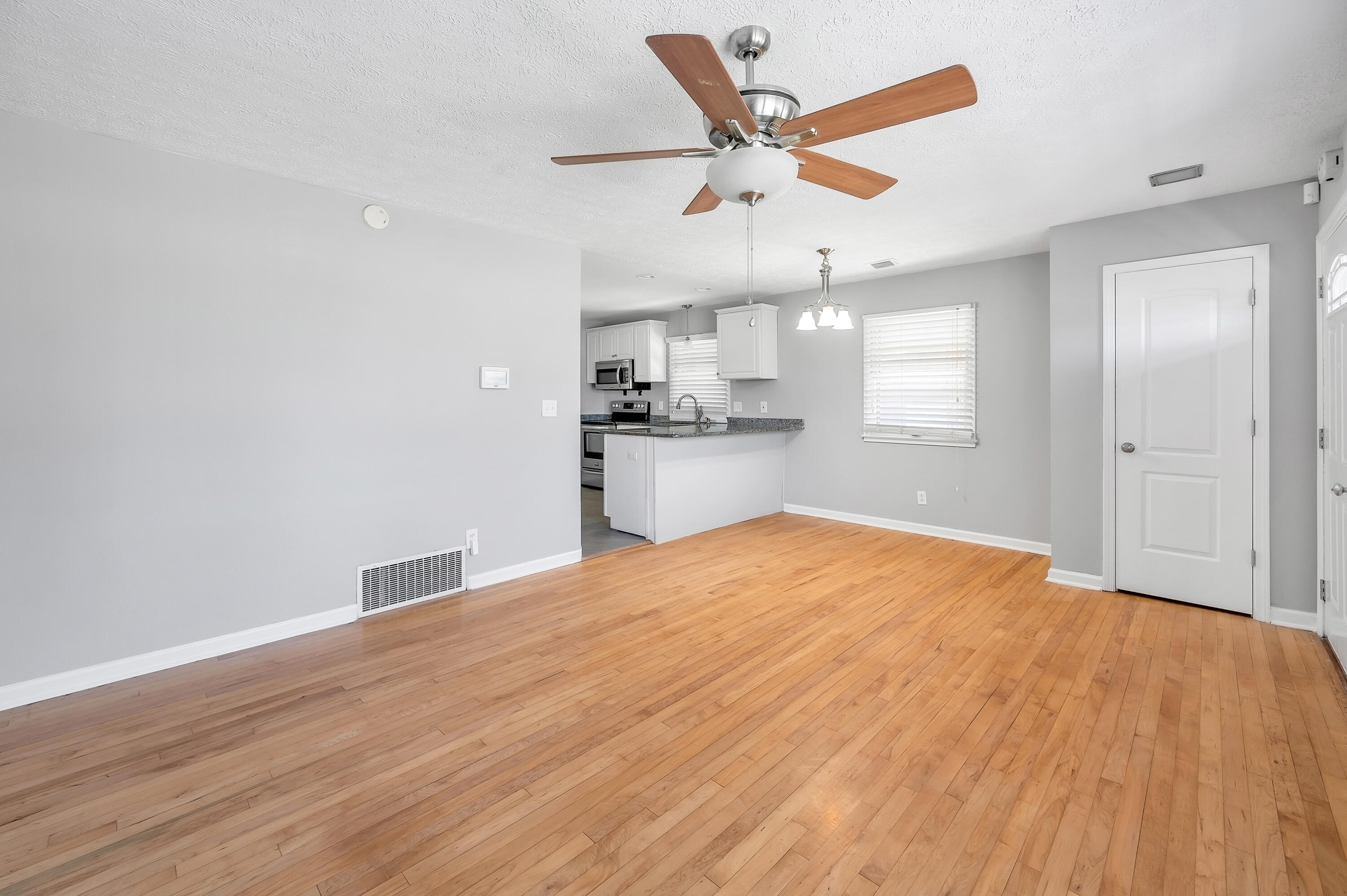 2012 Parallel Road Lexington, KY 40511 - Photo 12 of 34 TDB_4911