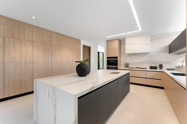 $7,750,000 | 3551 Crystal Court, Miami, FL 33133