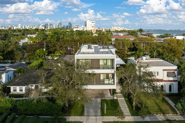 $7,750,000 | 3551 Crystal Court, Miami, FL 33133
