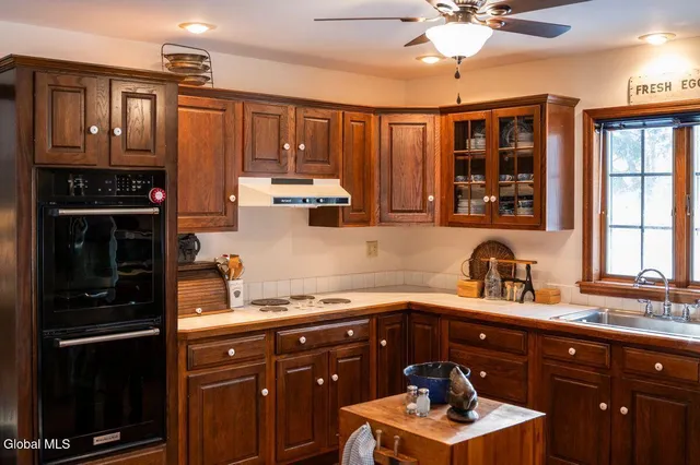 $624,000 | 96 Hunter Lane, Queensbury, NY 12804