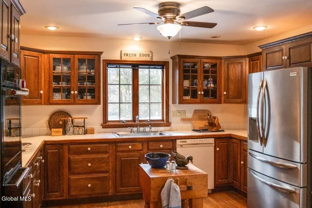 $624,000 | 96 Hunter Lane, Queensbury, NY 12804