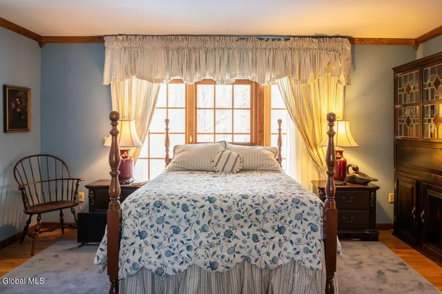 $624,000 | 96 Hunter Lane, Queensbury, NY 12804