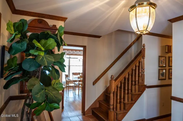 $624,000 | 96 Hunter Lane, Queensbury, NY 12804