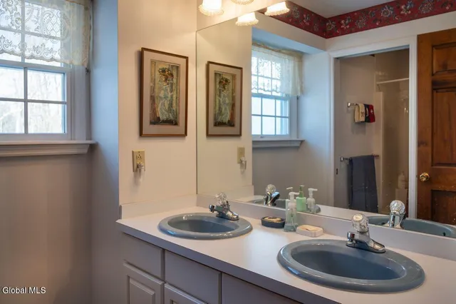 $624,000 | 96 Hunter Lane, Queensbury, NY 12804