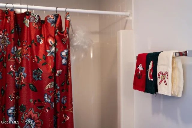 $624,000 | 96 Hunter Lane, Queensbury, NY 12804