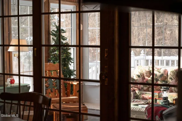 $624,000 | 96 Hunter Lane, Queensbury, NY 12804