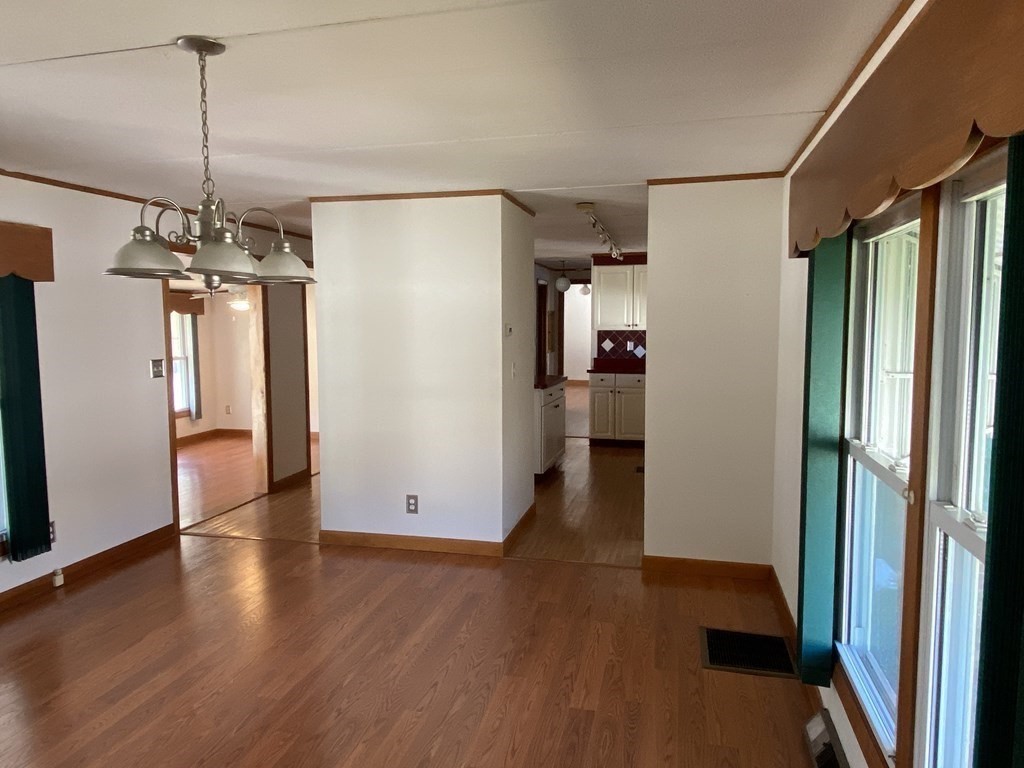 31 Hickory Road Taunton, MA 02780 - Photo 13 of 23 Gallery Image 13
