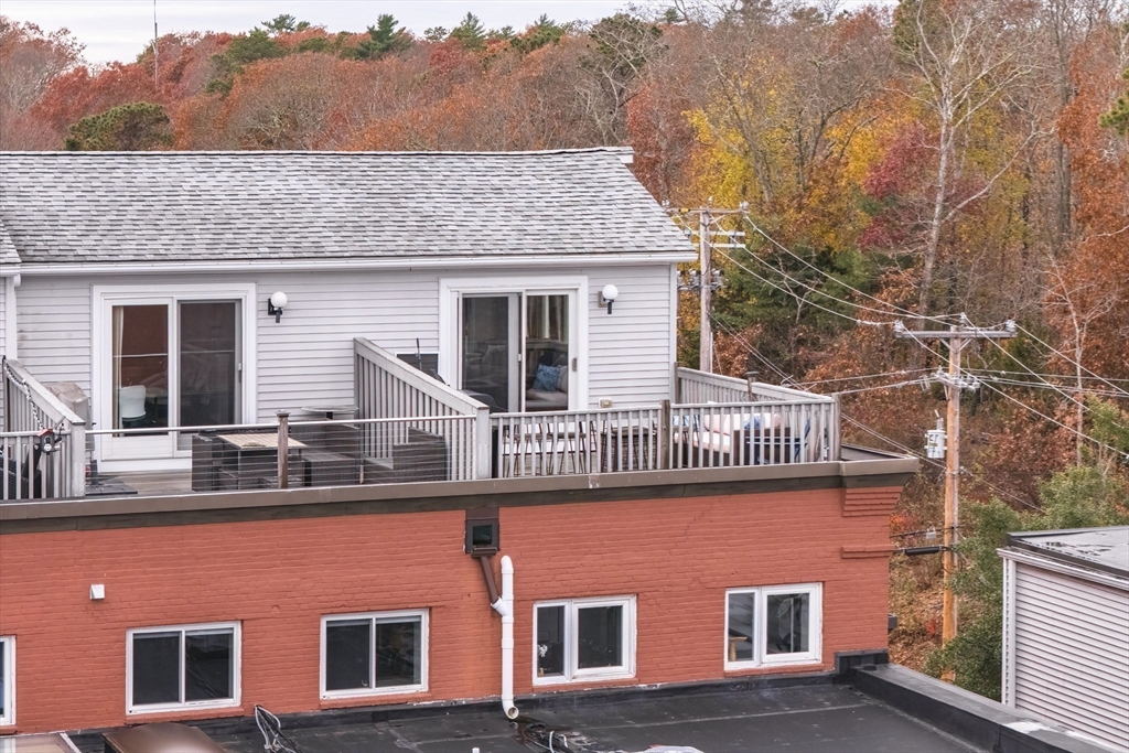 45 Main Street, Unit 38 Wareham, MA 02571 - Photo 5 of 30 a front view of a house with a yard