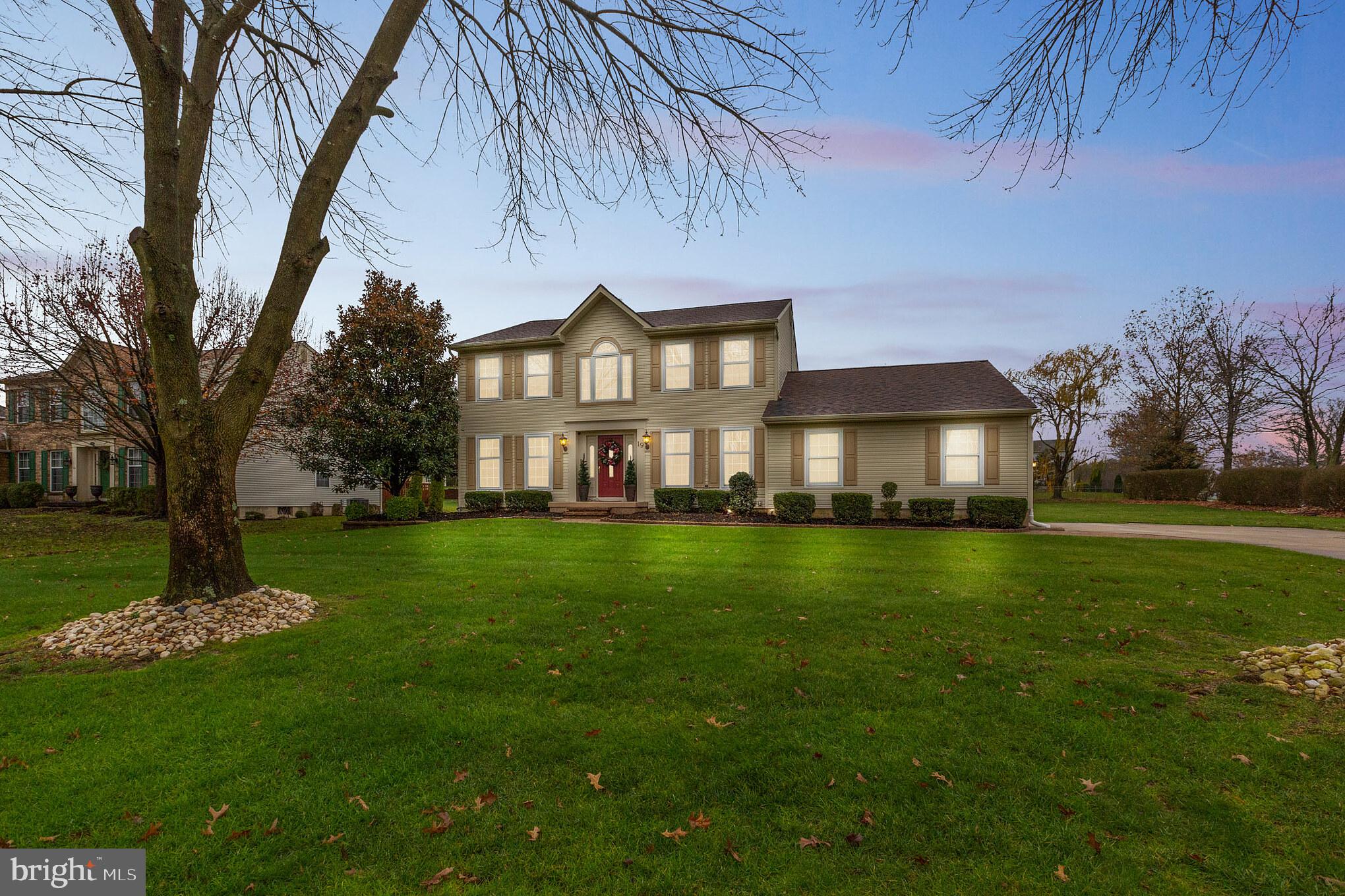 19 Persimmon Drive Sewell, NJ 08080 - Photo 2 of 29