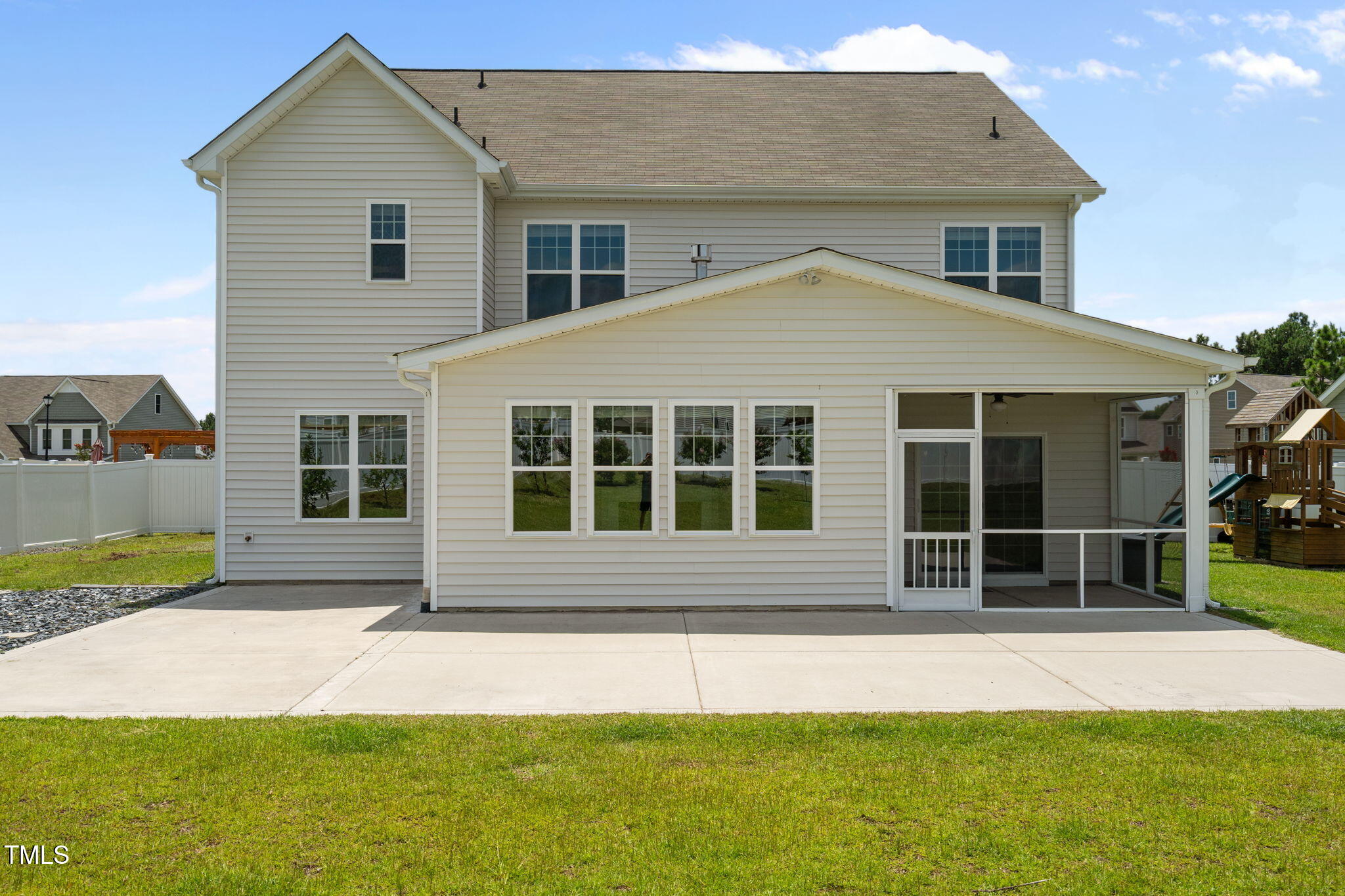 131 Sandy Springs Road Aberdeen, NC 28315 - Photo 48 of 61 Backyard (b)