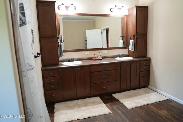 $988,000 | 8001 West West Topisaw Rd Summit, Summit, MS 39666