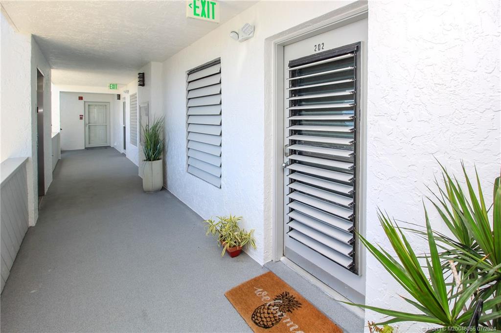 350 Northeast Edgewater Drive, Unit 202 Stuart, FL 34996 - Photo 4 of 28