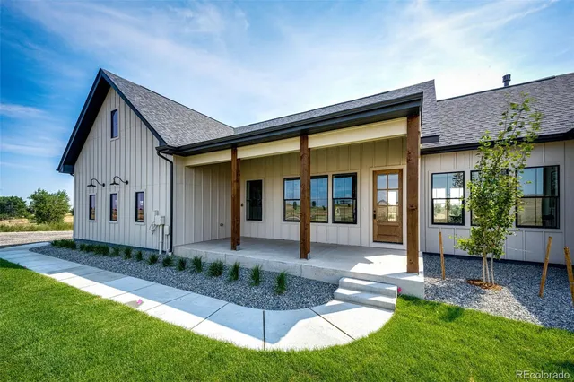 $1,249,000 | 320 South Bradbury Road, Byers, CO 80103