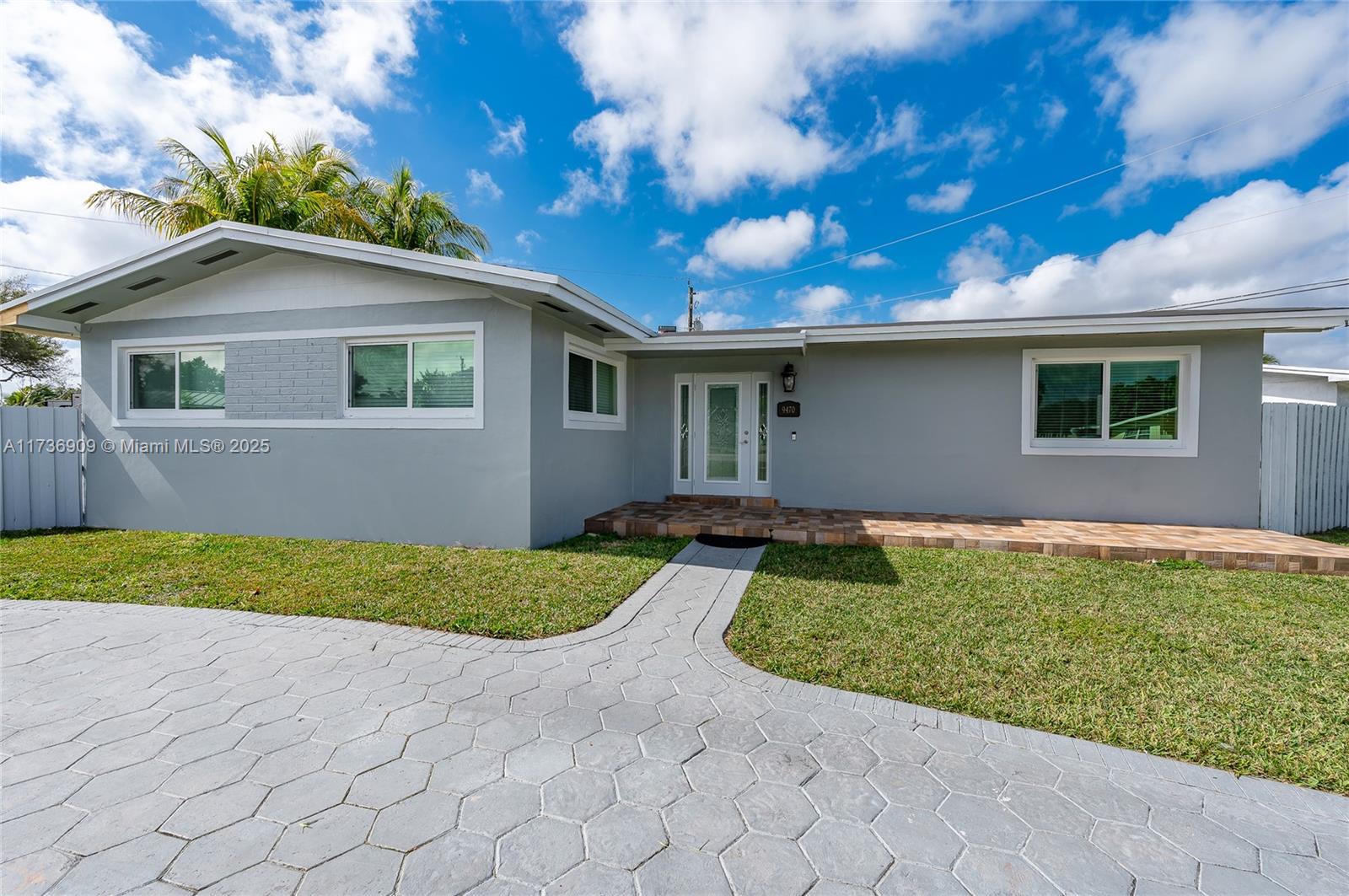 9470 Dana Road Cutler Bay, FL 33157 - Photo 4 of 24 Gallery Image 4