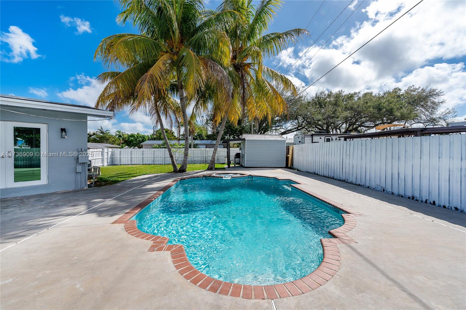 9470 Dana Road Cutler Bay, FL 33157 - Photo 7 of 24 Gallery Image 7