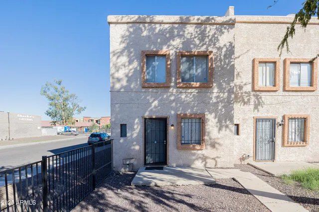 $1,295 | 4513 North 26th Drive, Phoenix, AZ 85017