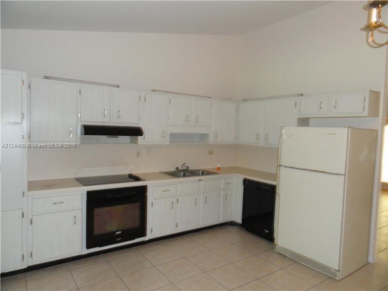 11855 Southwest 81st Road Pinecrest, FL 33156 - Photo 5 of 35 Kitchen