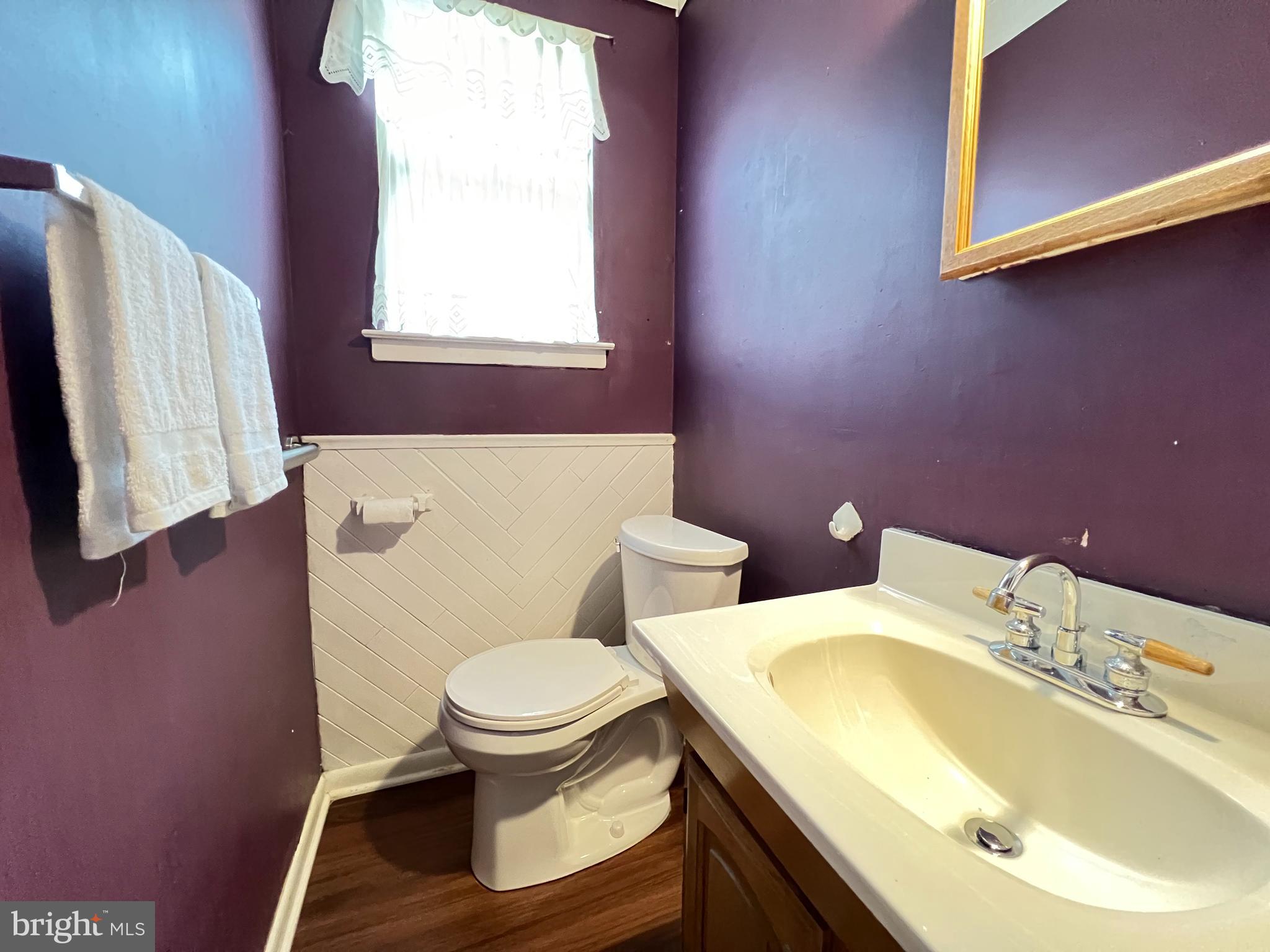 37 Latchstring Lane Hatboro, PA 19040 - Photo 16 of 35 Powder Room