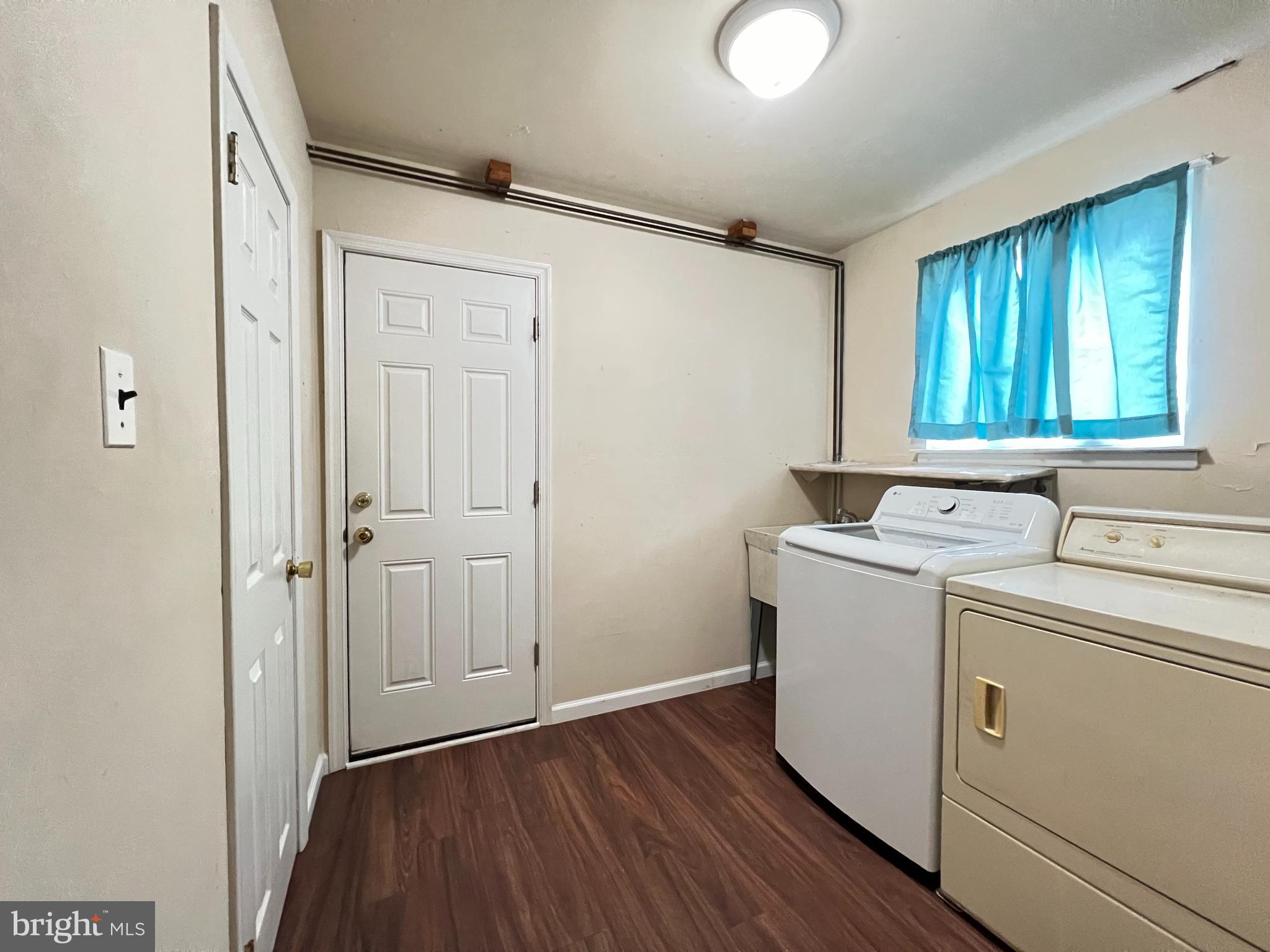37 Latchstring Lane Hatboro, PA 19040 - Photo 17 of 35 Laundry Room