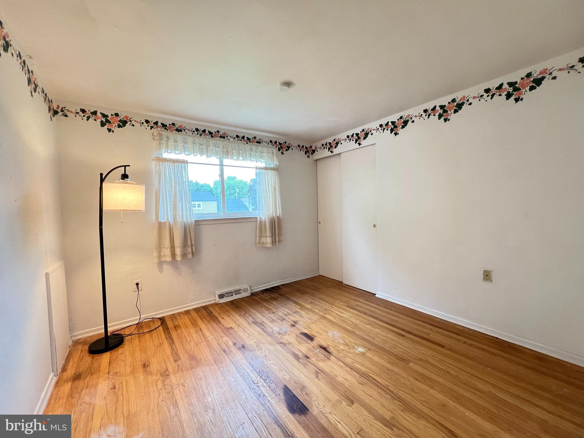 37 Latchstring Lane Hatboro, PA 19040 - Photo 24 of 35 Bedroom 2