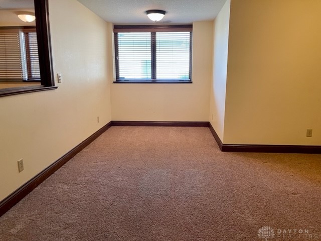 1454 Kingsgate Road Springfield, OH 45503 - Photo 31 of 34