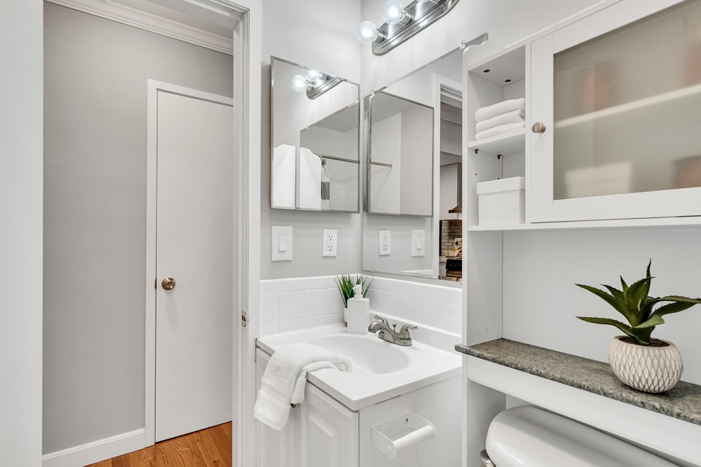 5 Grove Street, Unit 8 Boston, MA 02114 - Photo 11 of 21