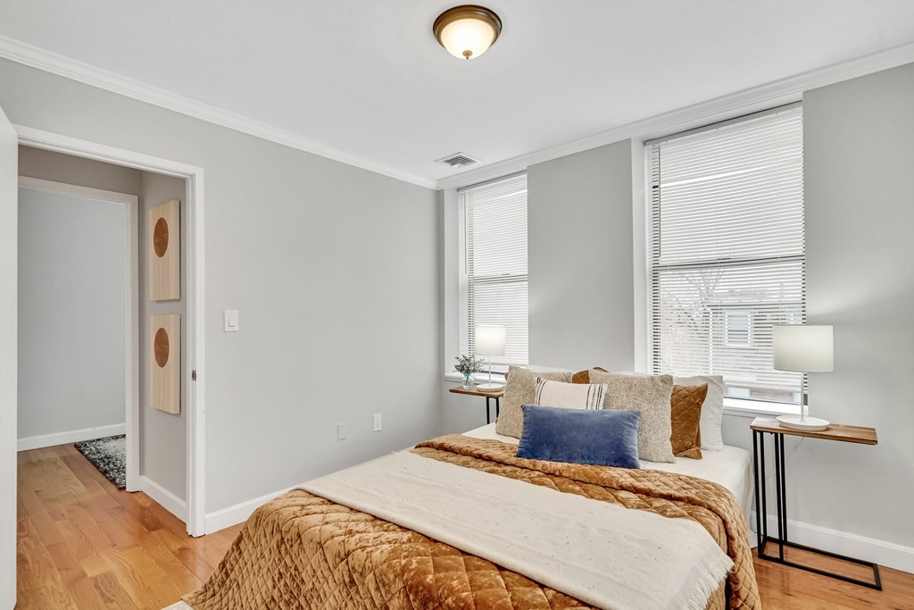 5 Grove Street, Unit 8 Boston, MA 02114 - Photo 16 of 21