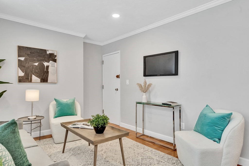 5 Grove Street, Unit 8 Boston, MA 02114 - Photo 3 of 21