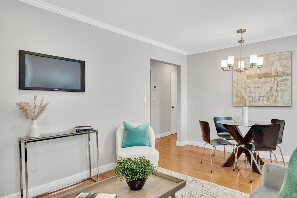 5 Grove Street, Unit 8 Boston, MA 02114 - Photo 4 of 21