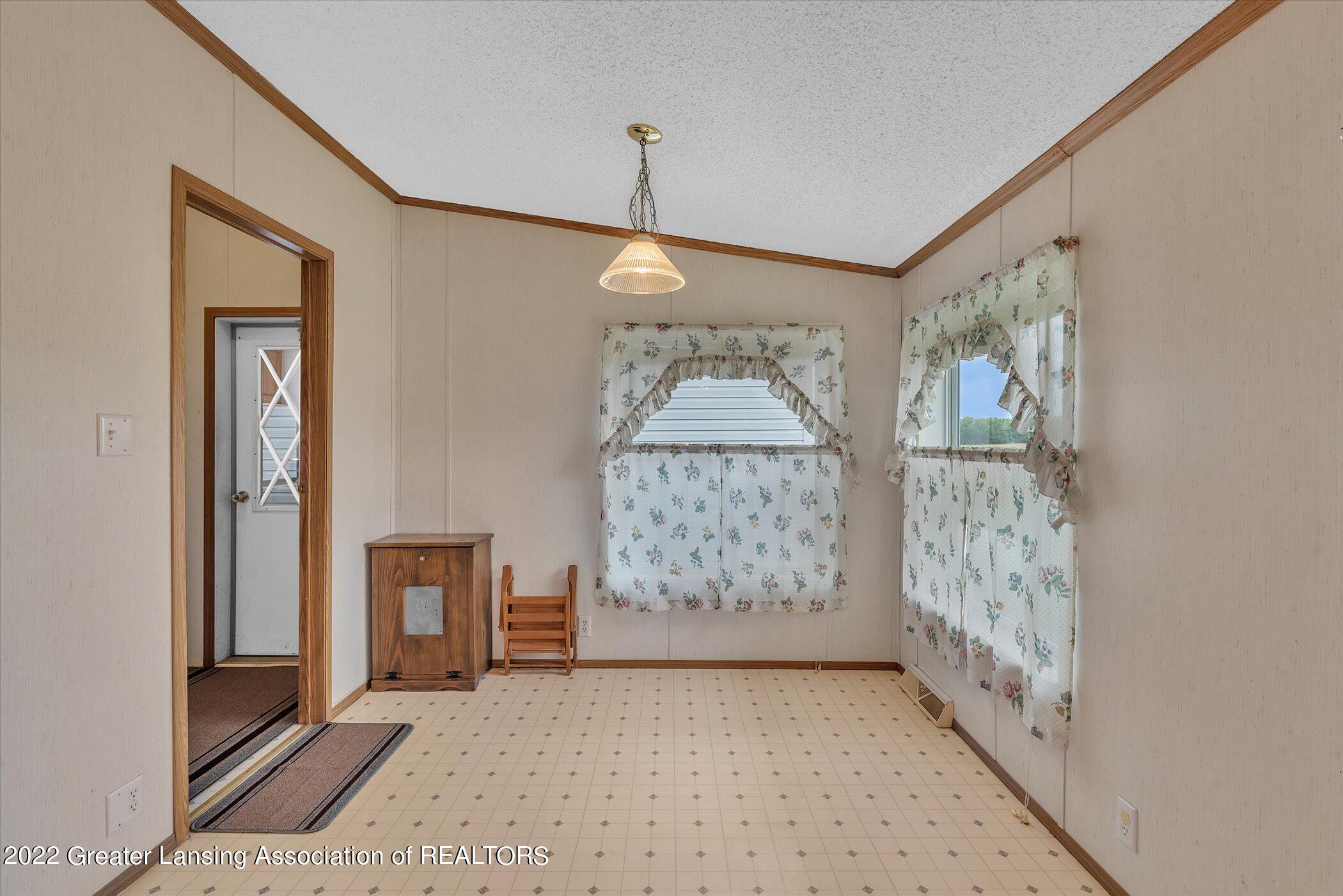 9190 Camden Road Pittsford, MI 49271 - Photo 8 of 45 18-9190-Camden-Rd-WindowStill-Real-Estat